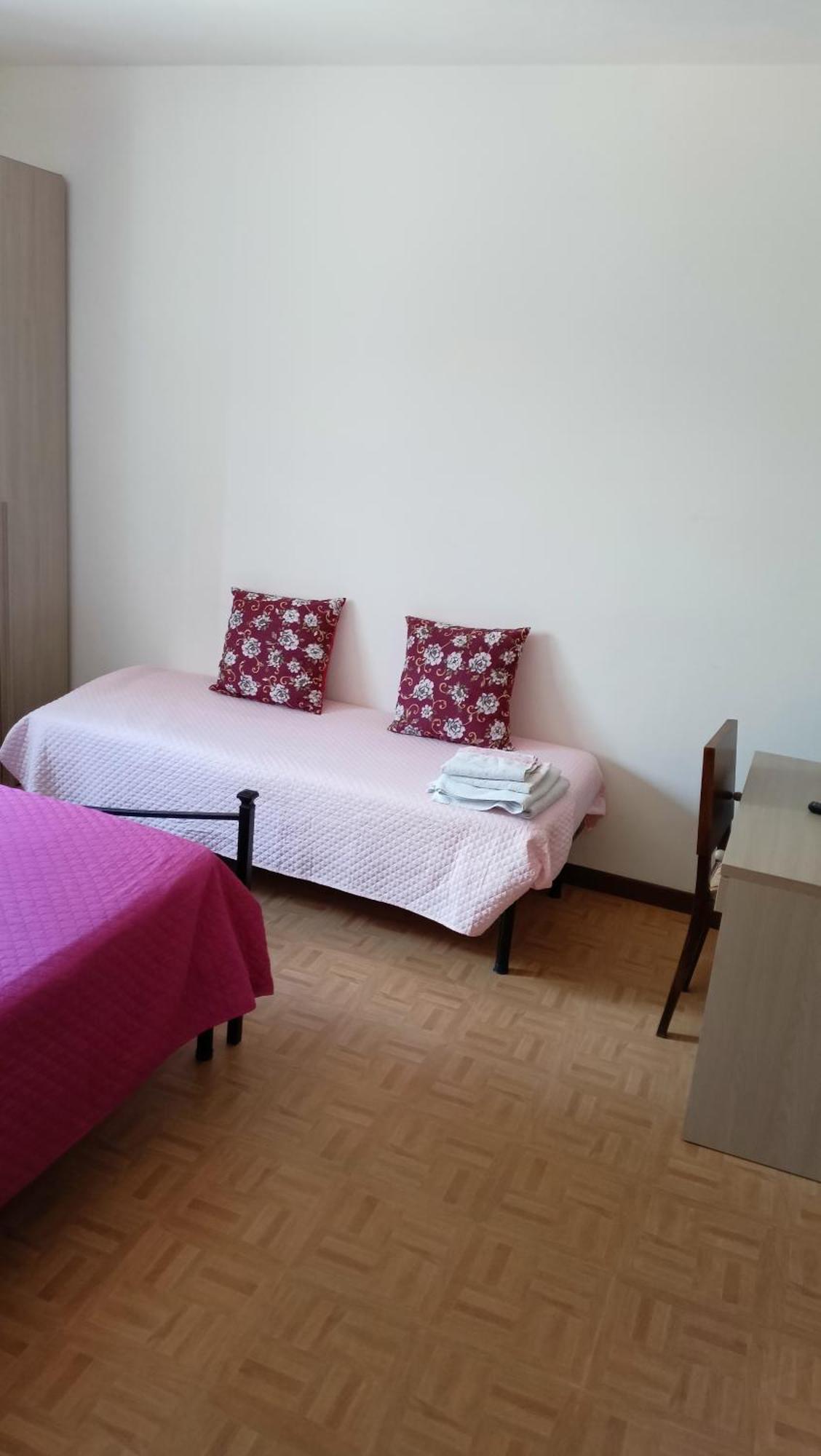 Marco - Camere Con Bagno Privato Vicino Al Centro Foligno Exterior foto